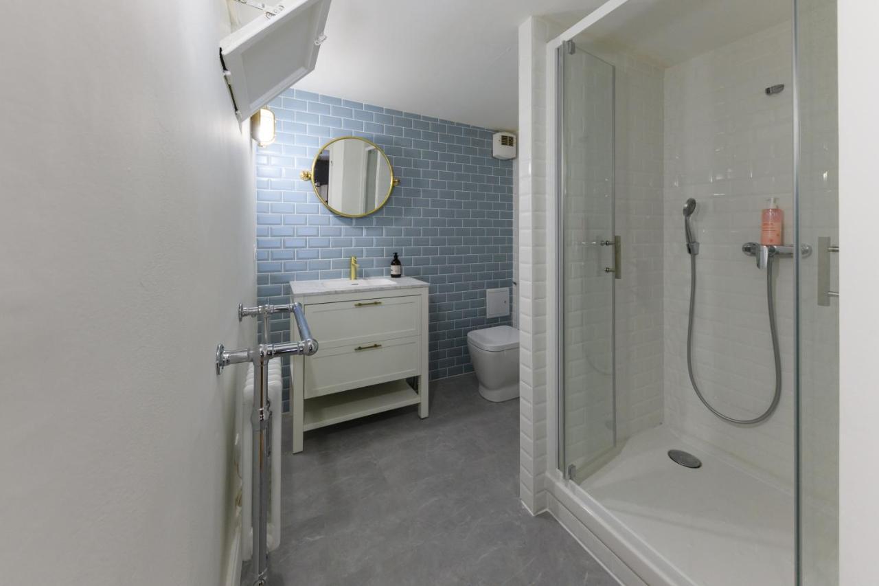 Pau: Superbe Appartement Climatise/Coeur De Ville Luaran gambar