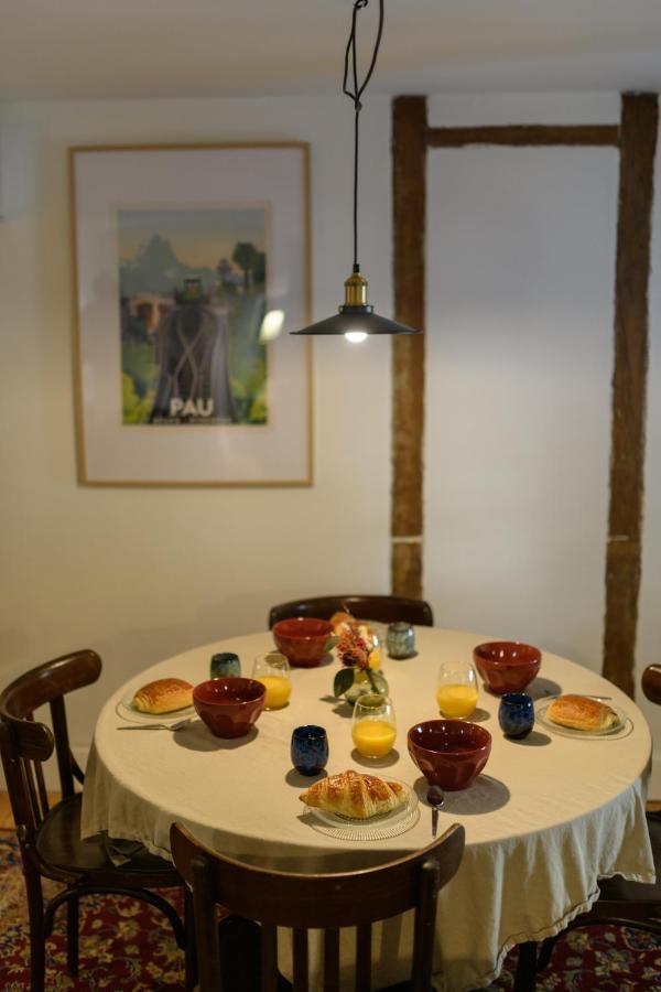 Pau: Superbe Appartement Climatise/Coeur De Ville Luaran gambar
